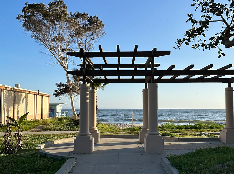 A serene Southern California beach scene