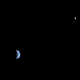 Earth and Moon Captured by Mars Reconnaissance Orbiter